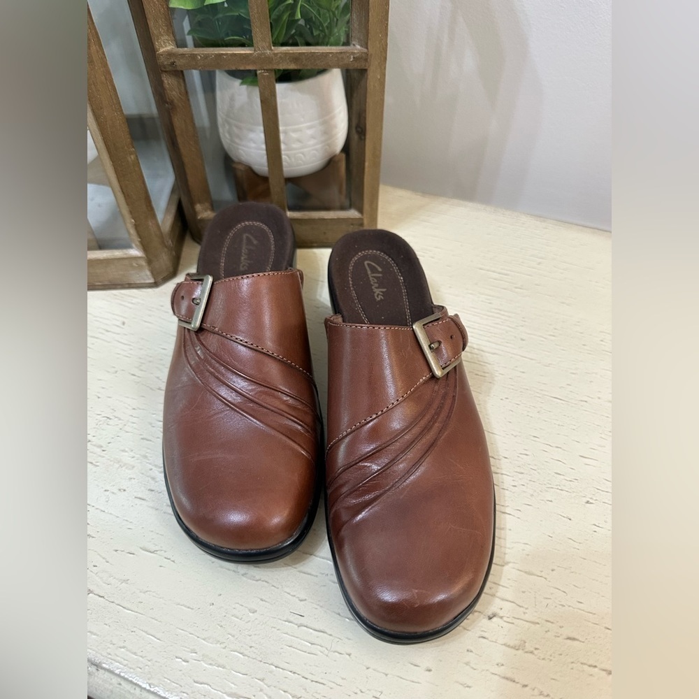 CLARKS Leather Slip on Women’s Brown Shoe size 8M - Picture 4 of 11